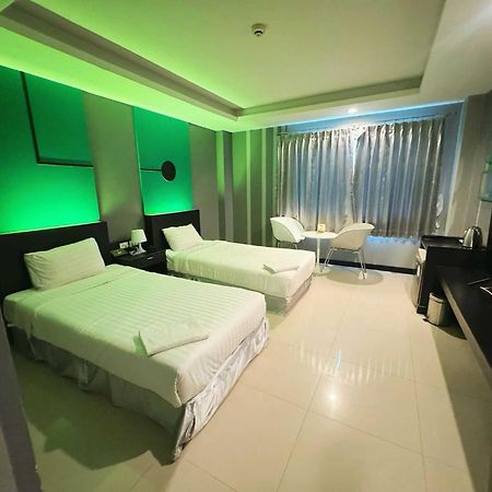 Capital O 75514 Vasidtee City Hotel Suphan Buri Exterior foto