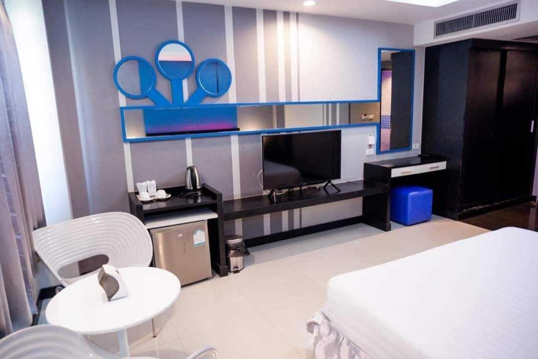 Capital O 75514 Vasidtee City Hotel Suphan Buri Exterior foto